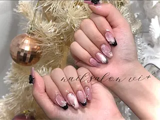ネイル nailsalon vi+新人LiLiのネイルデザイン