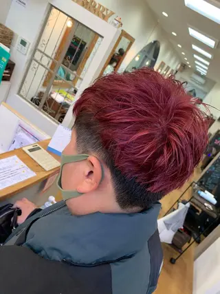 ショート カラー march merryのヘアスタイル