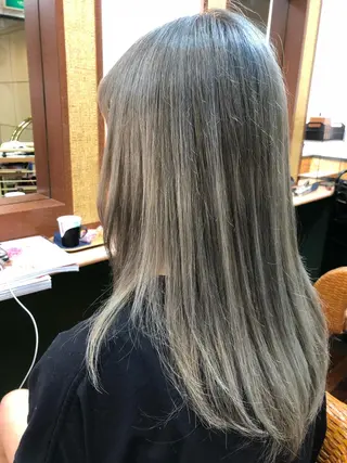 カラー 鈴木 隼人のヘアスタイル