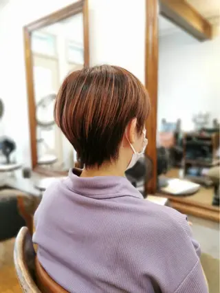 ショート カラー プリバート所属・上間 洋子のヘアスタイル