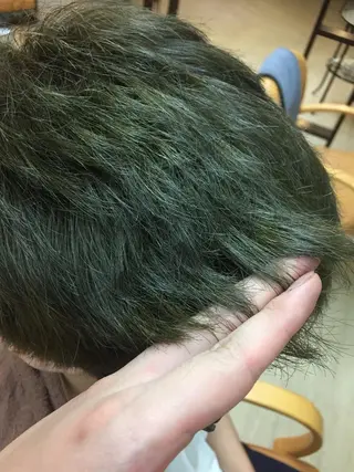 カラー メンズ イトウ アキノリのヘアスタイル