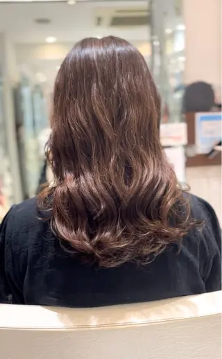 パーマ コテ巻き風パーマ 藤澤　知彌のヘアスタイル