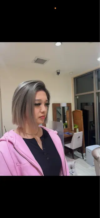 ショート カラー ヘアサロンアウラ所属・旭岡龍明/ハイトーン /ケアブリーチのヘアスタイル