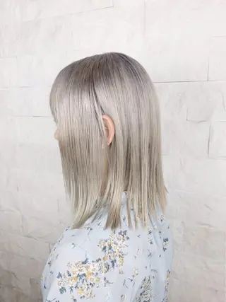 ミディアム 圧倒的美髪ストレート ツダケイタロウのヘアスタイル