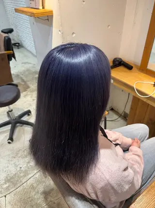 セミロング カラー 透明感カラーハイライ トモデル募集大浦偉央のヘアスタイル