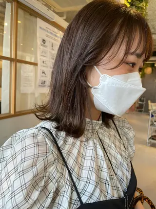 ミディアム 齊藤 桃子のヘアスタイル