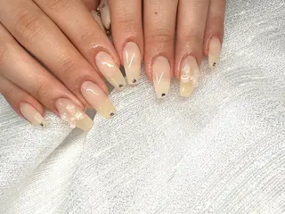 ネイル Eclat［ｴｸﾗ］ Yuriのネイルデザイン