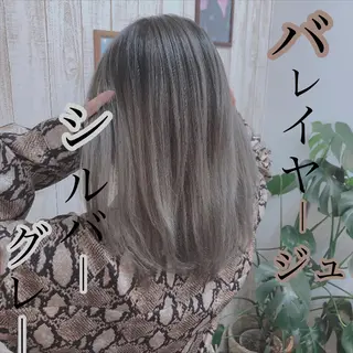 セミロング エクステ・髪質改善・ ブリーチ・吉田大介のヘアスタイル