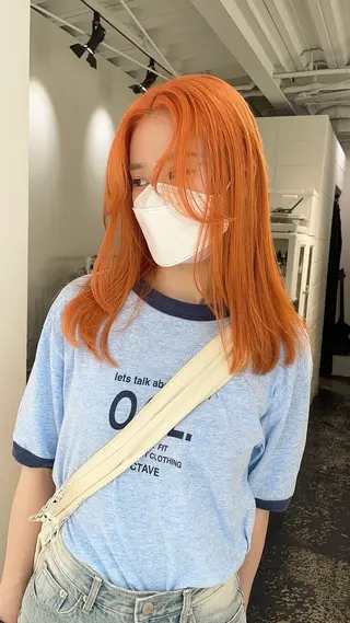 セミロング カラー ヘアアレンジ 艶ハイトーン/ヘア アレンジAYAKAのヘアスタイル