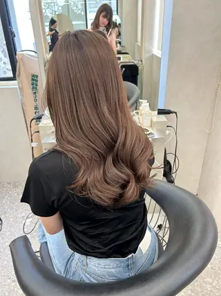 ミディアム カラー ヘアアレンジ fumika🎀 韓国ヘア×ベージュのヘアスタイル