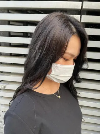 ロング カラー 岩戸 新のヘアスタイル