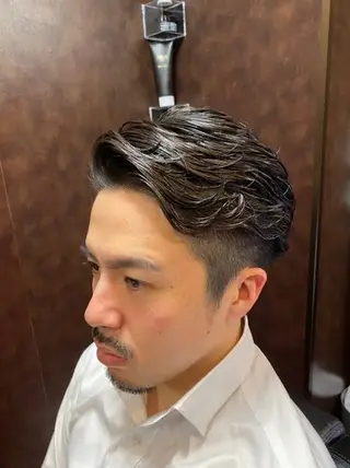 ミディアム 齋藤 梅太郎のヘアスタイル