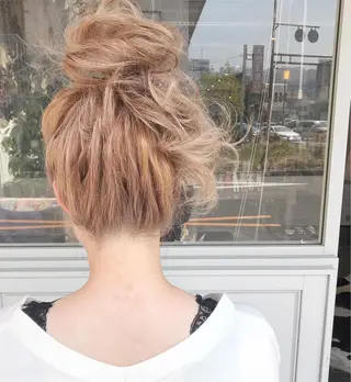 ミディアム カラー ヘアアレンジ Mariana/ 鶴原-ハイライトのヘアスタイル