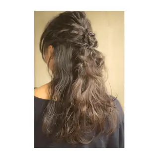 セミロング ロング パーマ ヘアアレンジ ツイスパ・波巻き 🩵片平和香奈のヘアスタイル