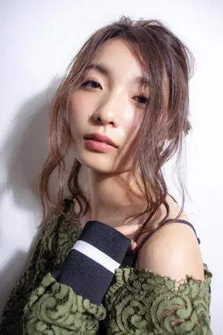 セミロング カラー ヘアアレンジ RESBORN所属・長岡 大偉のヘアスタイル
