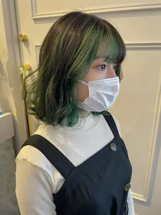 ミディアム カラー 安藤 佑衣のヘアスタイル