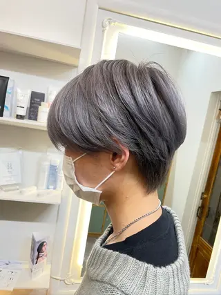ショート YUUKI/艶カラー レイヤーカットのヘアスタイル