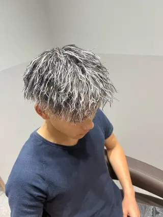 ショート カラー パーマ 角田 瀬名のヘアスタイル