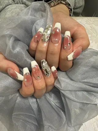 ネイル AOAQUA SHIORIのネイルデザイン