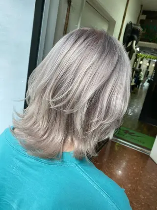 ミディアム カラー PSY(サイ)所属・PSY(サイ)池袋 金田尚久🎨のヘアスタイル