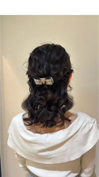 ミディアム ヘアアレンジ GATE.所属・梅田／ハイトーン ／アレンジ／りなのヘアスタイル