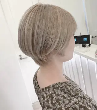 ショート カラー 髪質改善＆トリートメント over hair所沢店所属・韓国風/レイヤー/ 𝑵𝒂𝒏𝒂🩶のヘアスタイル
