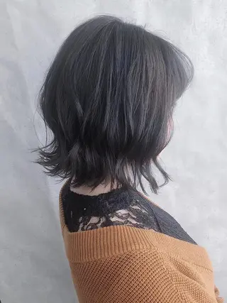 ショート カラー MOU namba ムウナンバのヘアスタイル