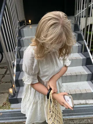 カラー natsune /レイヤーカットのヘアスタイル