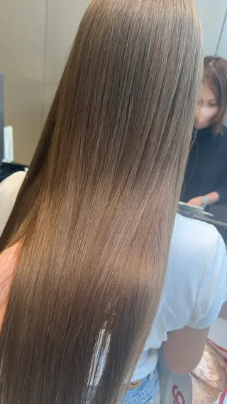 カラー 李 文のヘアスタイル