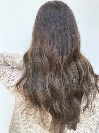 ロング カラー ナカタケ ユウのヘアスタイル