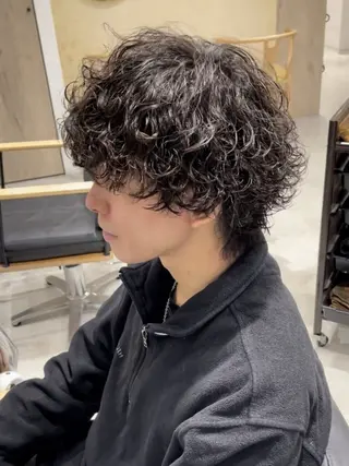 パーマ メンズ レイヤーカット🐺 hina🩶のヘアスタイル