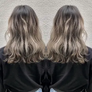 セミロング カラー M IIのヘアスタイル