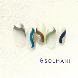ネイル SOLMANI 予約担当のネイルデザイン