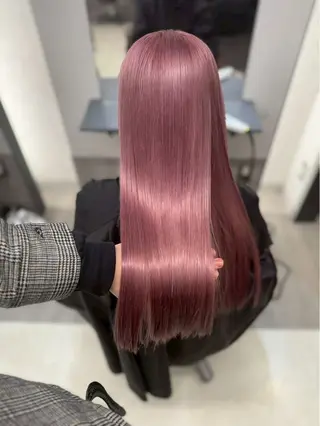 ロング カラー ダメージレスブリーチ デザイン．咲良のヘアスタイル