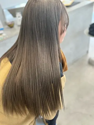 セミロング 艶 ケアブリーチ 🎀🩵RISAのヘアスタイル