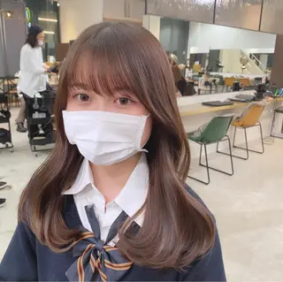 ミディアム カラー ヘアアレンジ マツエク・マツパ FERiCIA. 表参道所属・レイヤーカット 🪄吉野翔悟のヘアスタイル