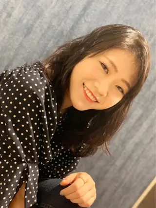 ミディアム 大場 優のヘアスタイル