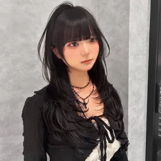 ロング 🥇KEN /レイヤー/艶カラーのヘアスタイル