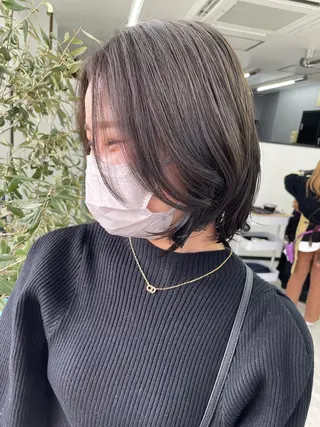 カラー オノ アカネのヘアスタイル