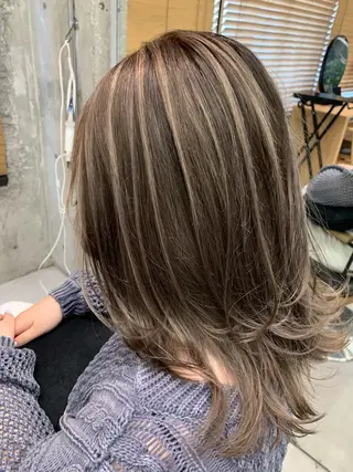 ミディアム カラー 🌺KANA🇺🇸 海外トレンドヘアのヘアスタイル