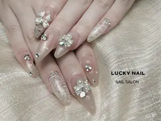 ネイル 宇 田川のネイルデザイン