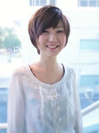 ショート カラー パピヨンロゼ 低ダメージ/髪質改善のヘアスタイル