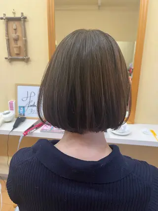 ショート カラー 美容室　結女所属・キクチ ハルナのヘアスタイル