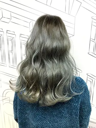 セミロング カラー レイヤー⭐️カラー ⭐️平川雅史のヘアスタイル