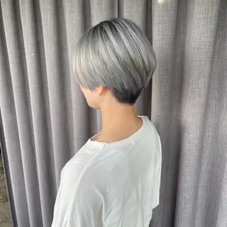 ショート カラー 🌈ディレクター🌈 徳松優希のヘアスタイル