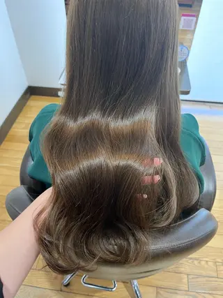 ロング カラー 透明感美肌カラー/ 岡田澪香のヘアスタイル