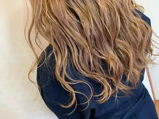 ロング 井上 美春のヘアスタイル