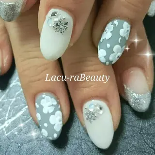 ネイル 小顔と腸の専門店 ラクーラビューティのエステ・リラクイメージ