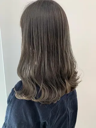 ミディアム theF___ yukoのヘアスタイル