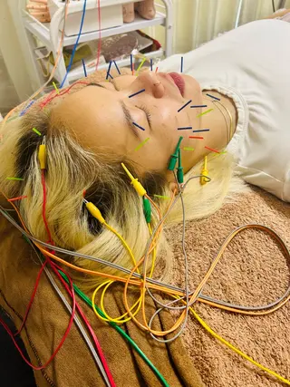 美容鍼灸サロン mahoroba院長のエステ・リラクイメージ